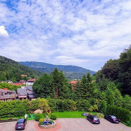 Gosciniec Pod Skrzycznem Guest house